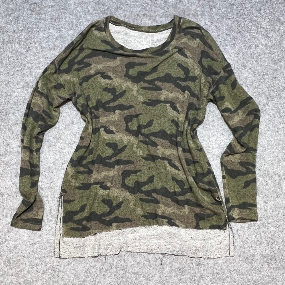 American Eagle Soft & Sexy Plush Camo Long Sleeve Top‎ Green Camouflage Small